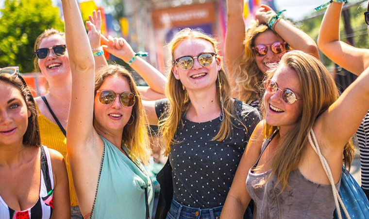 Staň sa Szigeťanom! Stretneš nových priateľov, užiješ si párty si s kamarátmi a získaš nezabudnuteľné spomienky!